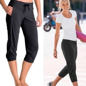 Athleta La Viva Capri Jogger Pants, Black, Size 10